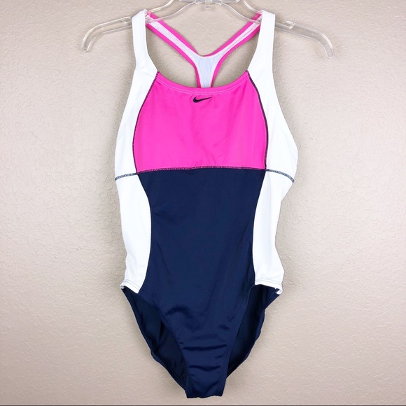 nike one piece swimsuit with built in bra